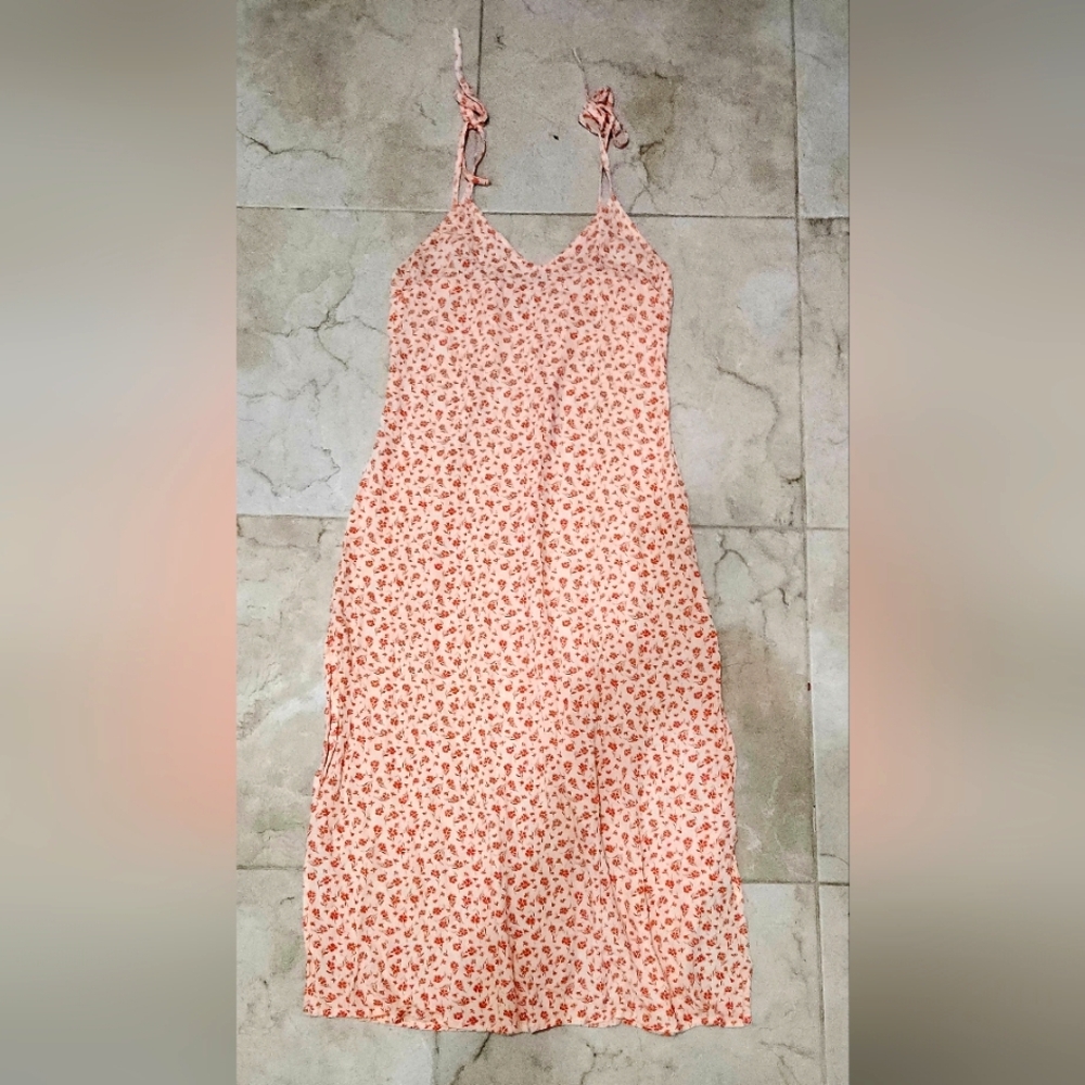 Billabong Dress With Flowers Size Small